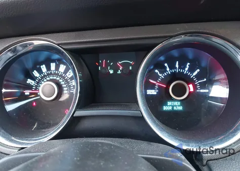 2013 Ford Mustang V6 from USA, damaged, VIN 1ZVBP8EM1D5253252